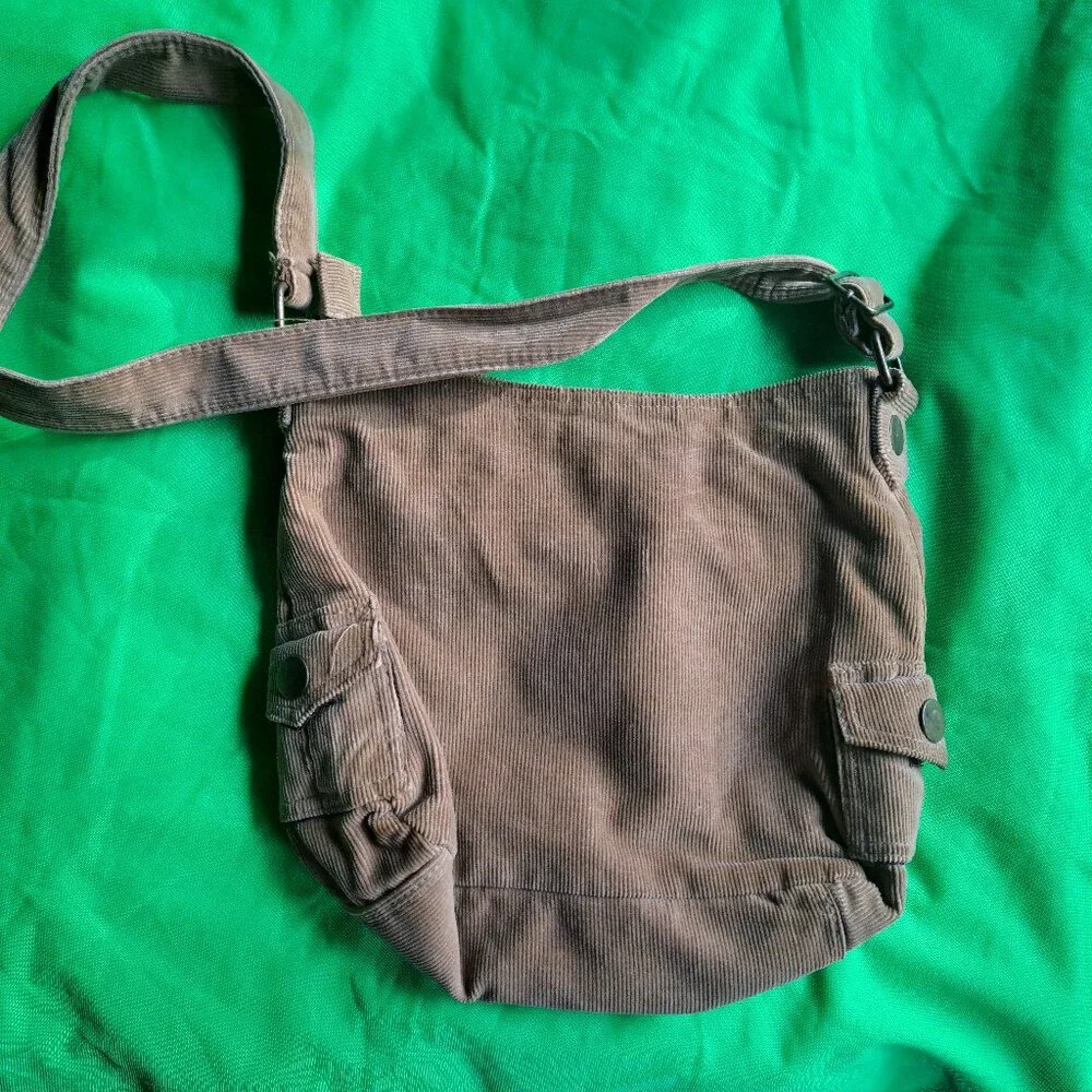 Corduroy purse with flower embroidery - Picture 2 of 6